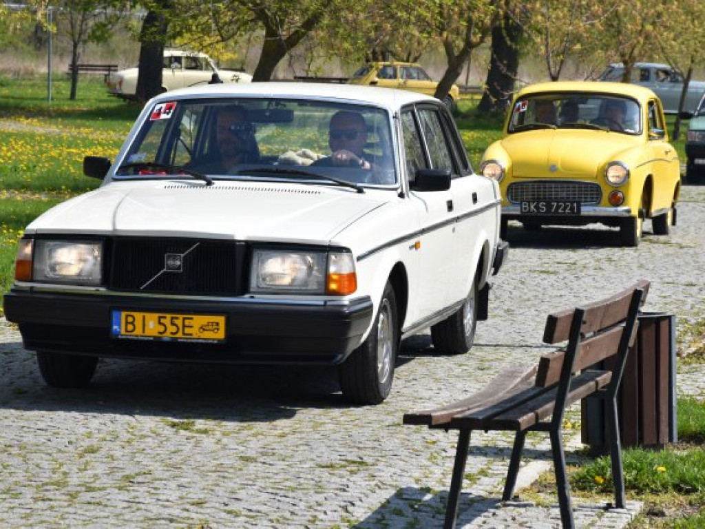 Motoryzacyjne perełki na nadwiślańskim bulwarze [zdjęcia]