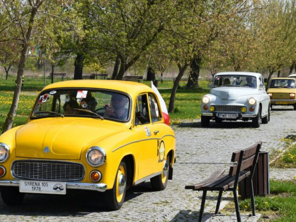 Motoryzacyjne perełki na nadwiślańskim bulwarze [zdjęcia]