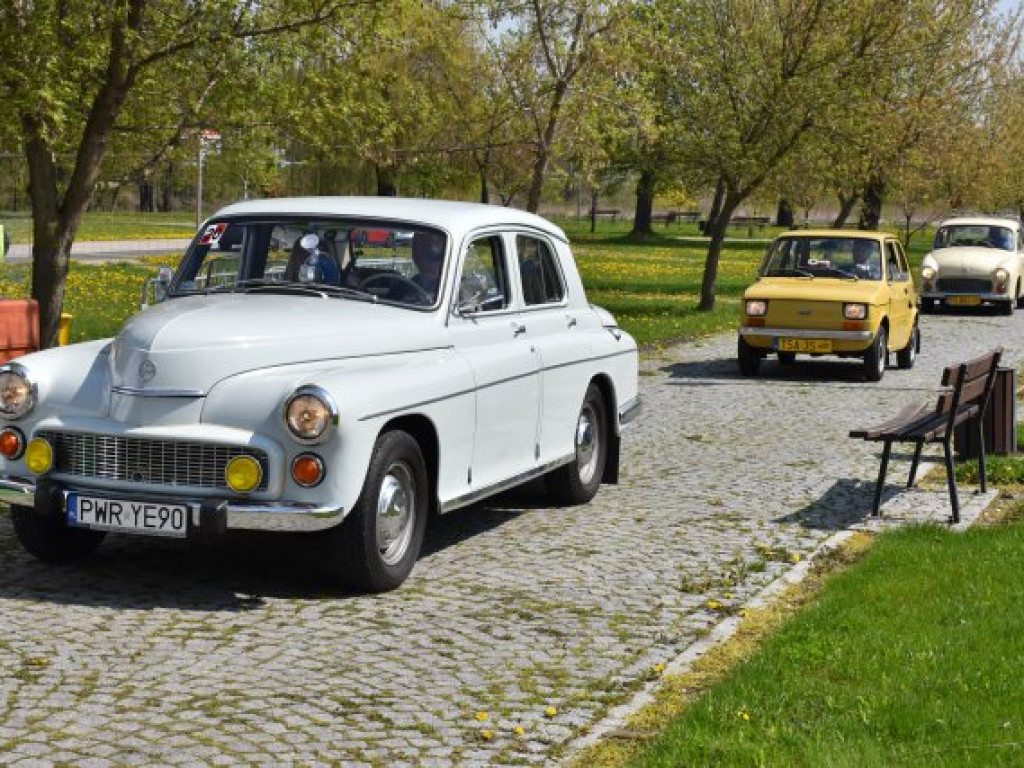 Motoryzacyjne perełki na nadwiślańskim bulwarze [zdjęcia]