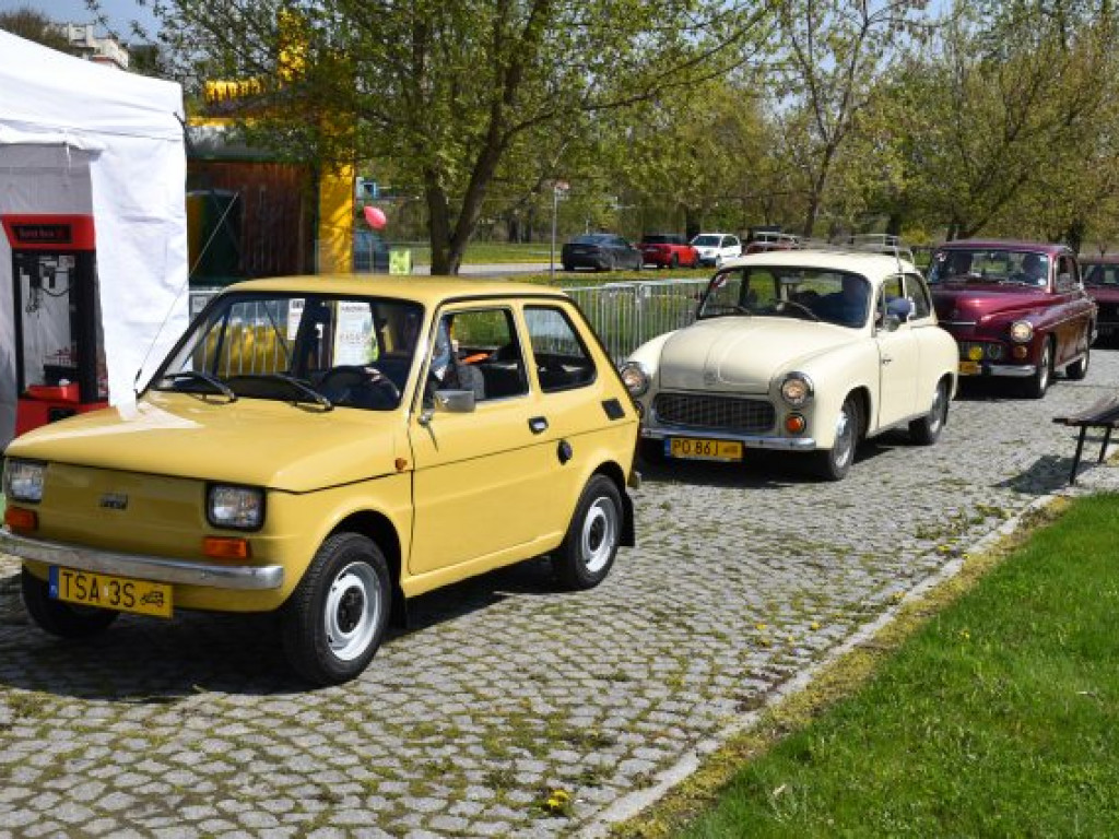 Motoryzacyjne perełki na nadwiślańskim bulwarze [zdjęcia]
