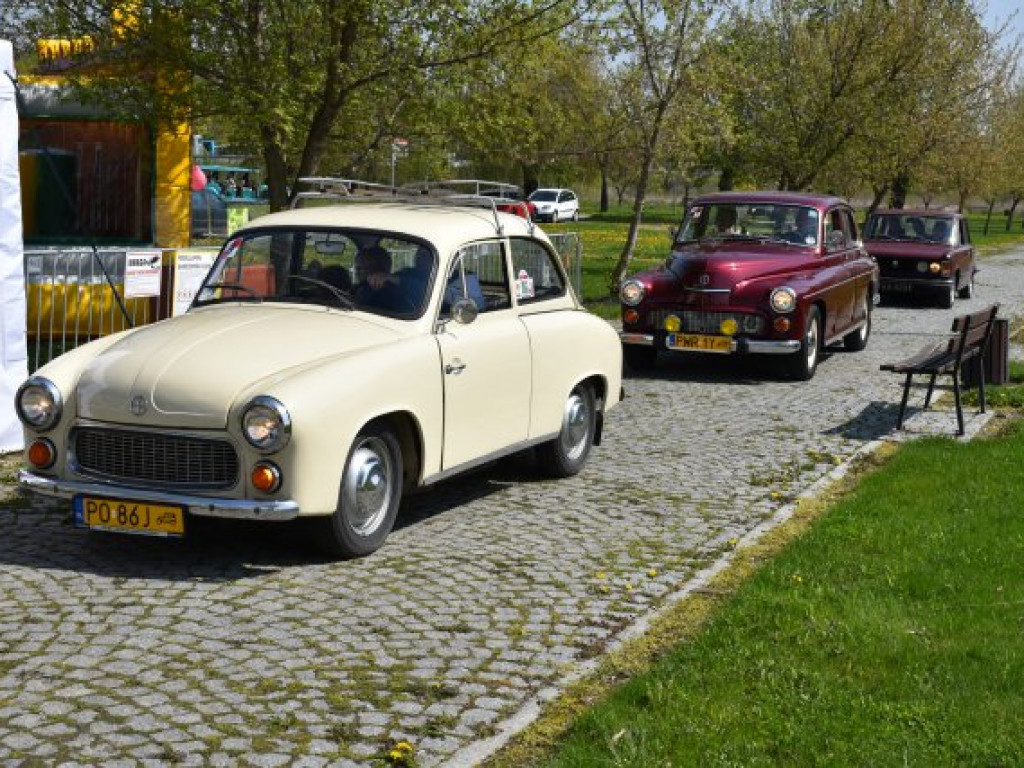 Motoryzacyjne perełki na nadwiślańskim bulwarze [zdjęcia]