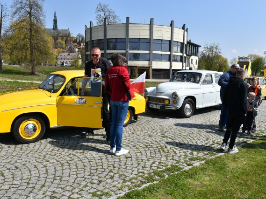 Motoryzacyjne perełki na nadwiślańskim bulwarze [zdjęcia]
