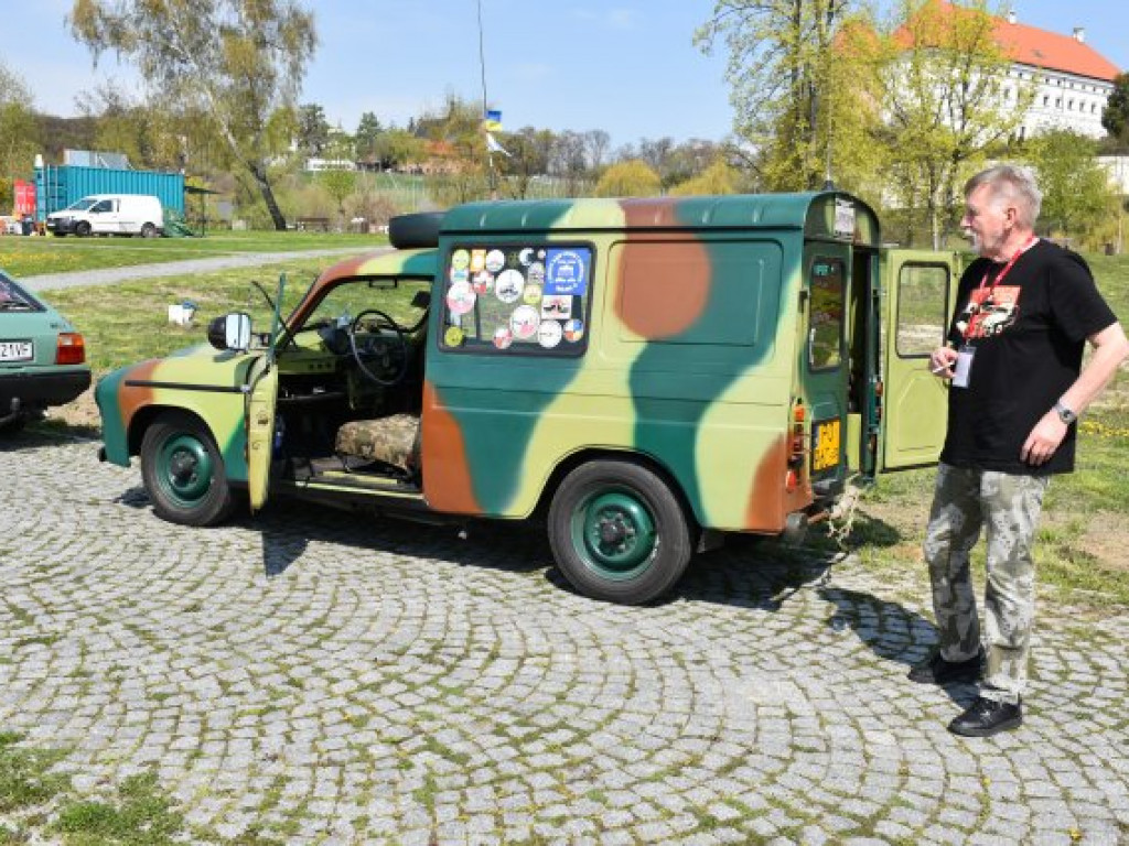 Motoryzacyjne perełki na nadwiślańskim bulwarze [zdjęcia]