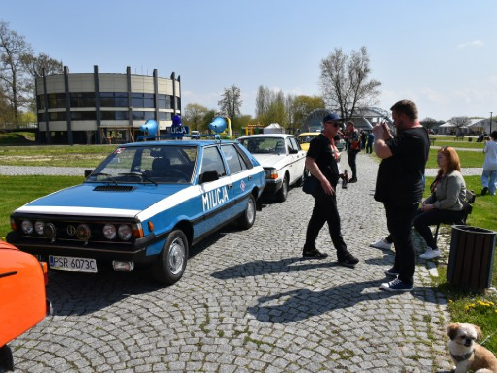 Motoryzacyjne perełki na nadwiślańskim bulwarze [zdjęcia]