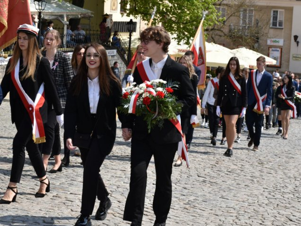 Obchody Narodowego Święta Trzeciego Maja w Sandomierzu. Modlitwa, uroczystość patriotyczna i pokazy kawaleryjskie [zdjęcia]