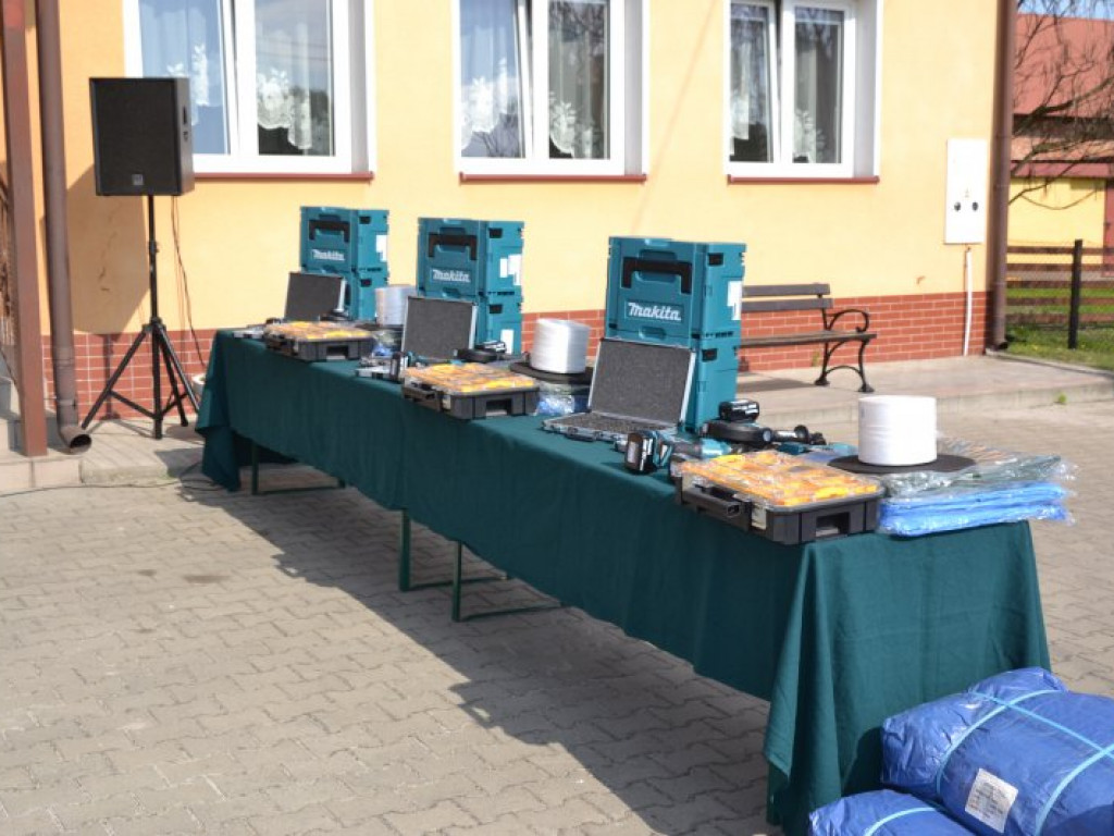 Sprzęt dla tarnobrzeskich strażaków w Dzień Strażaka [zdjęcia]