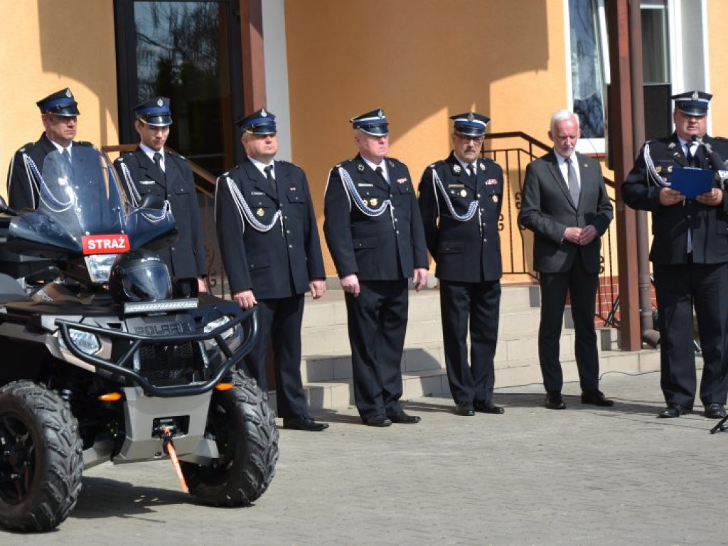 Sprzęt dla tarnobrzeskich strażaków w Dzień Strażaka [zdjęcia]