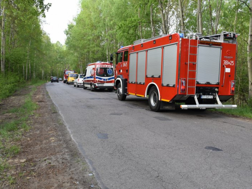Groźny wypadek na drodze Dąbrowica - Chmielów [zdjęcia]