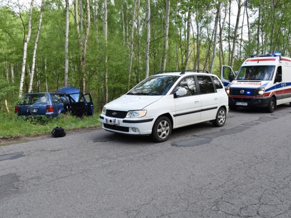 Groźny wypadek na drodze Dąbrowica - Chmielów [zdjęcia]