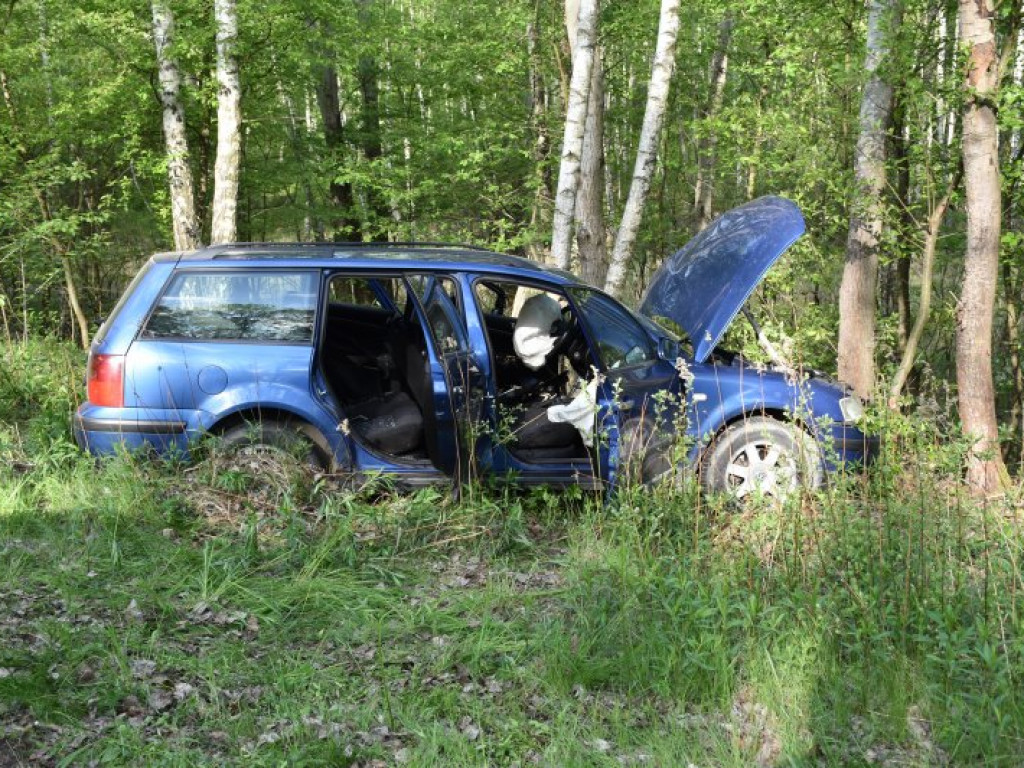 Groźny wypadek na drodze Dąbrowica - Chmielów [zdjęcia]