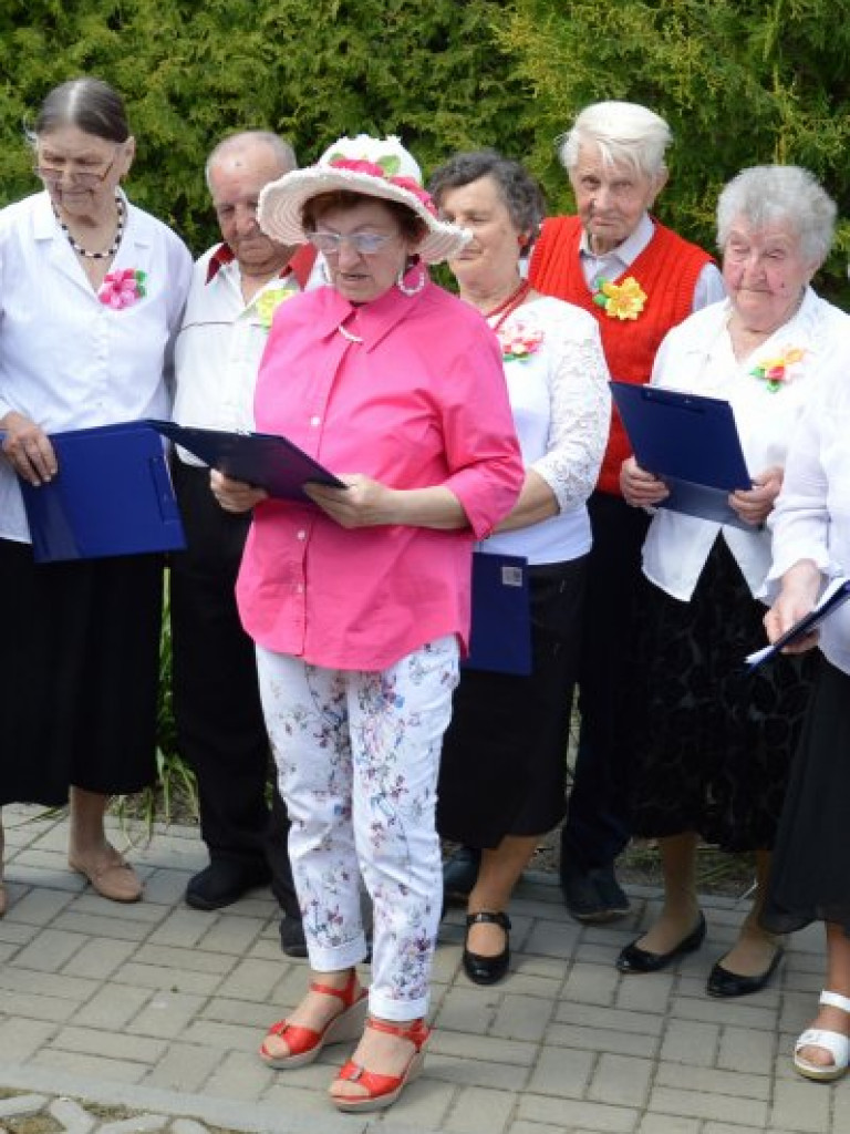 Majówka u seniorów w Maziarni k. Bojanowa [zdjęcia]
