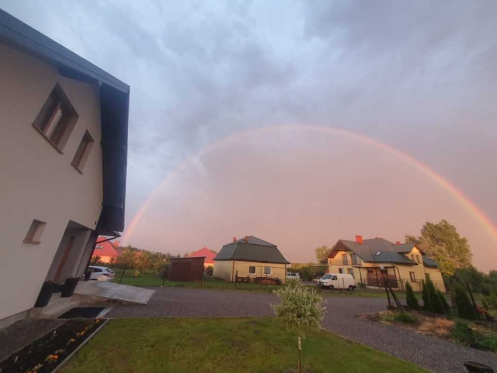 Tęcza nad Tarnobrzegiem. Zdjęcia naszych Czytelników [zdjęcia]