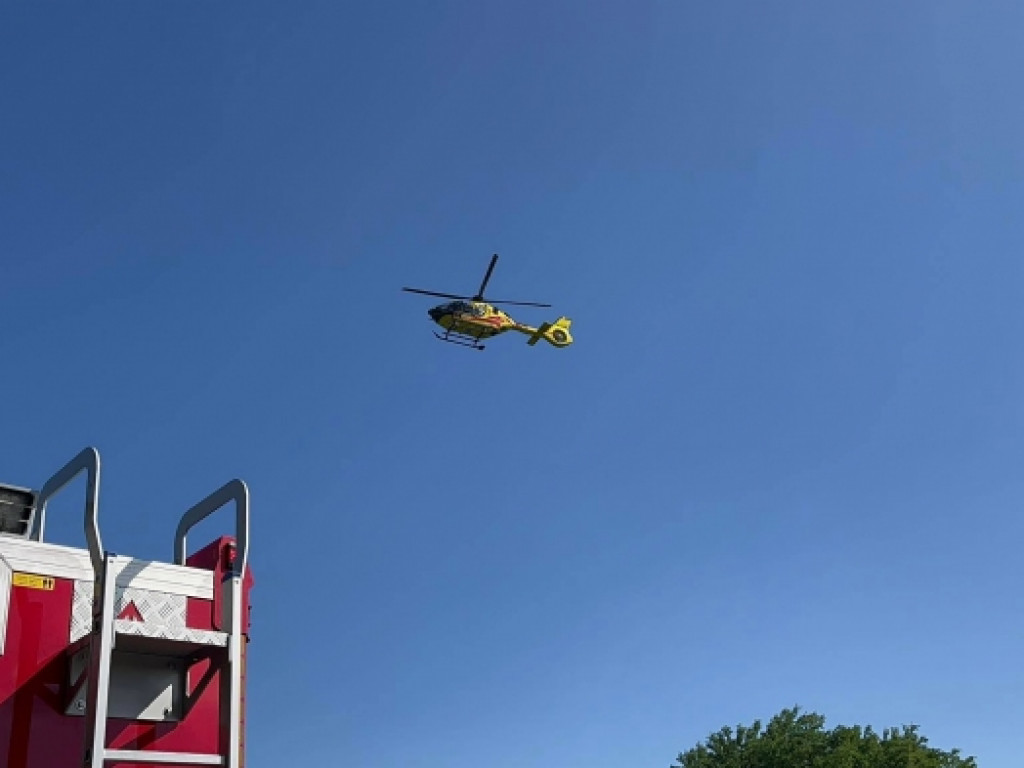 Poważny wypadek na drodze Stale - Alfredówka. Na miejsce leci helikopter LPR [zdjęcia]