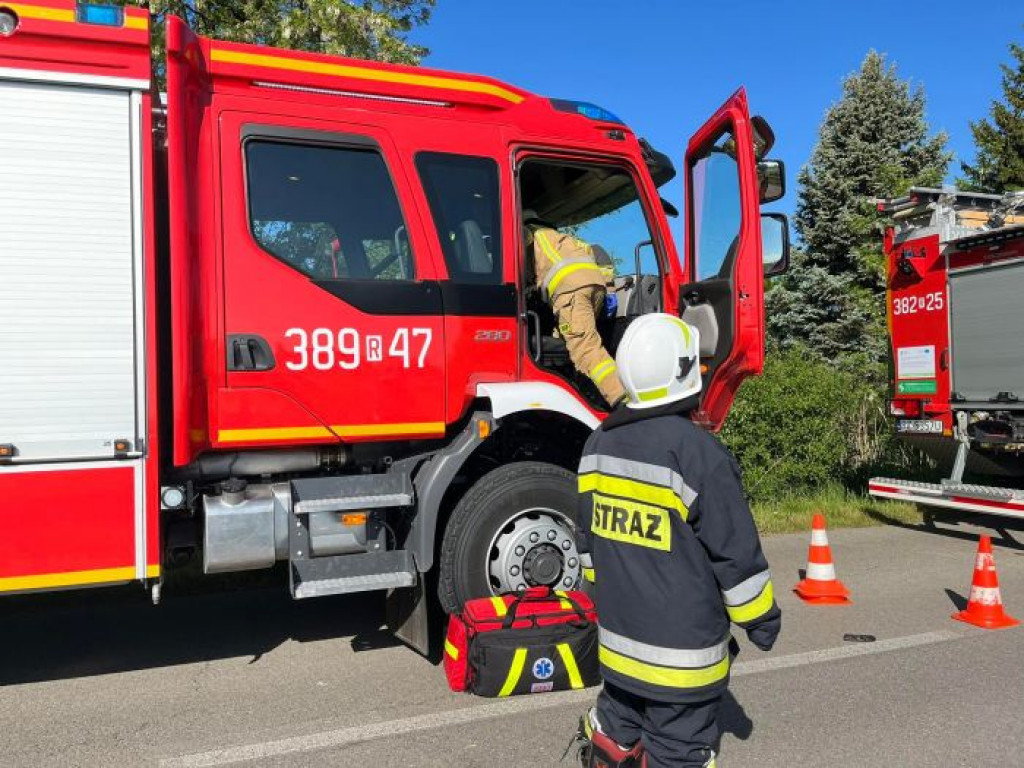 Poważny wypadek na drodze Stale - Alfredówka. Na miejsce leci helikopter LPR [zdjęcia]