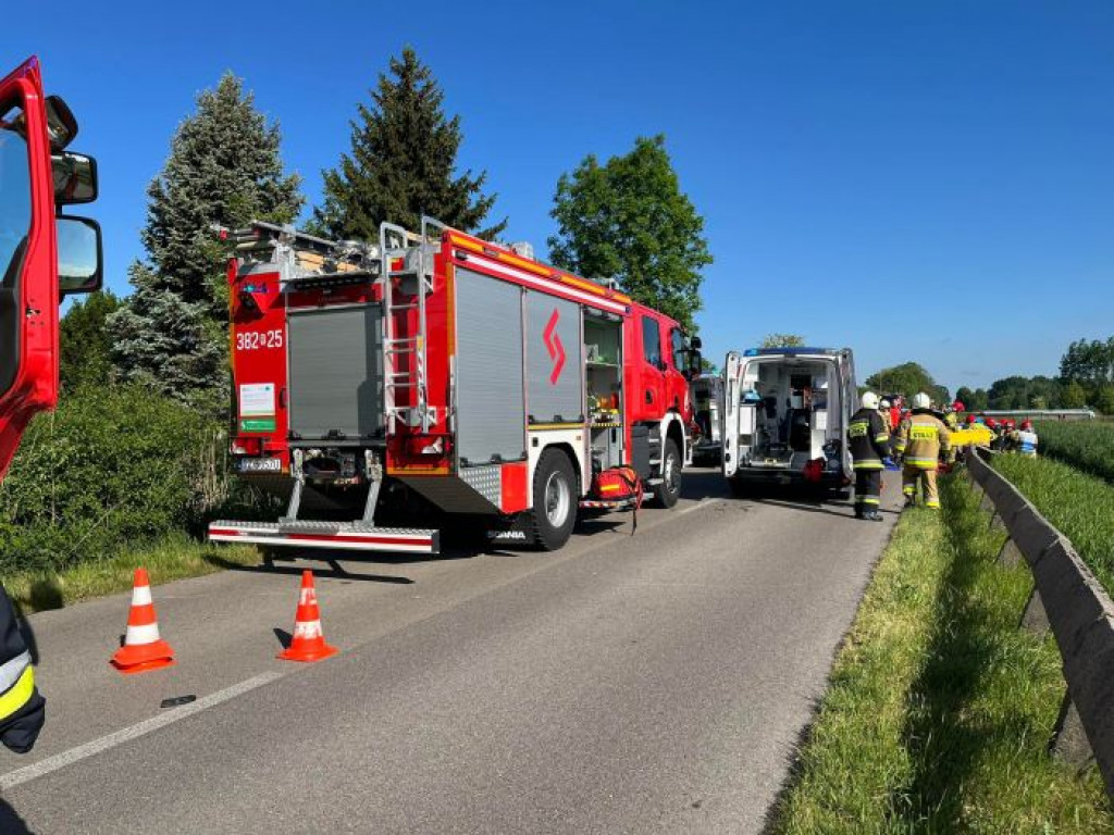 Poważny wypadek na drodze Stale - Alfredówka. Na miejsce leci helikopter LPR [zdjęcia]