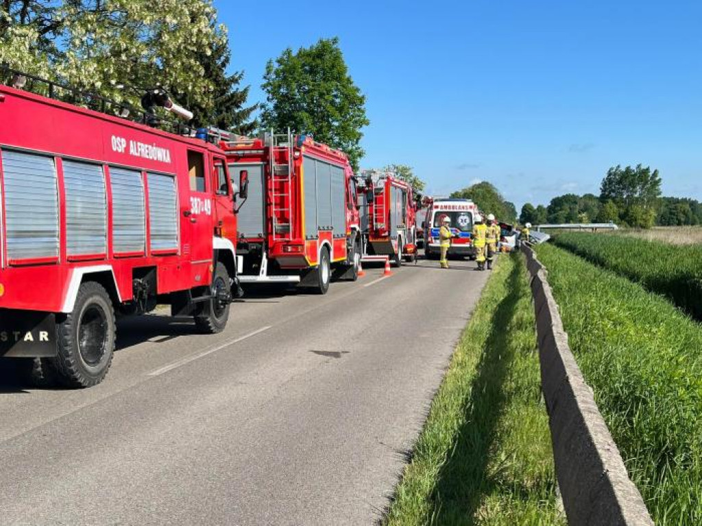 Poważny wypadek na drodze Stale - Alfredówka. Na miejsce leci helikopter LPR [zdjęcia]