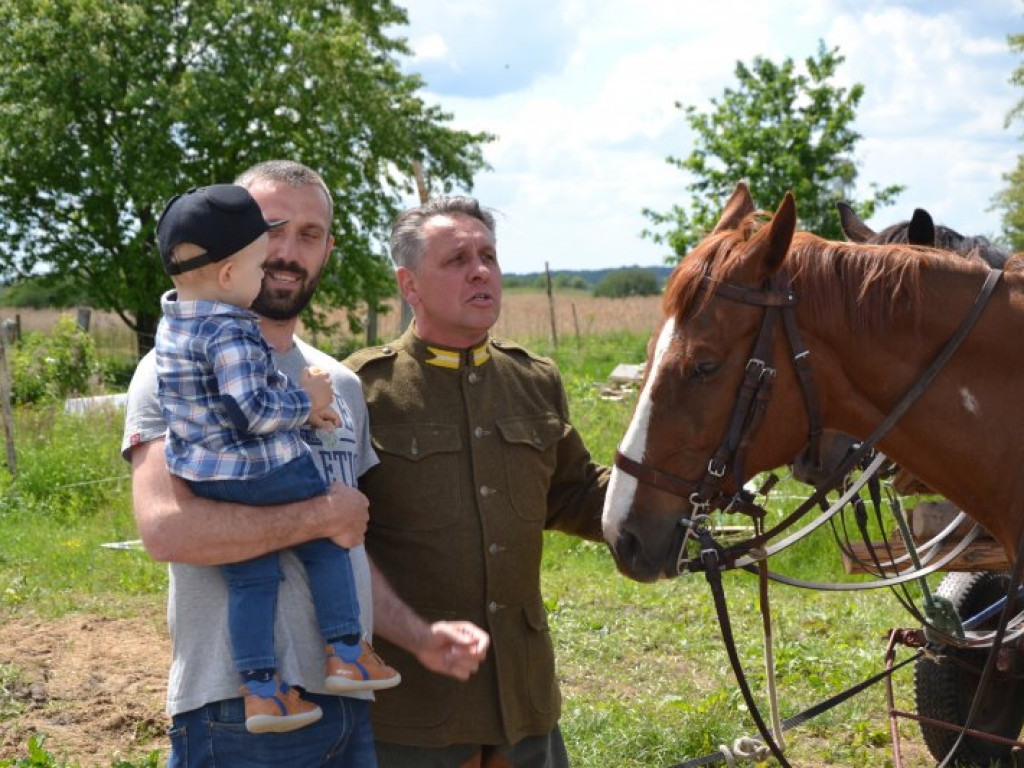 Świetna zabawa podczas konnego pikniku w Wydrzy [zdjęcia]