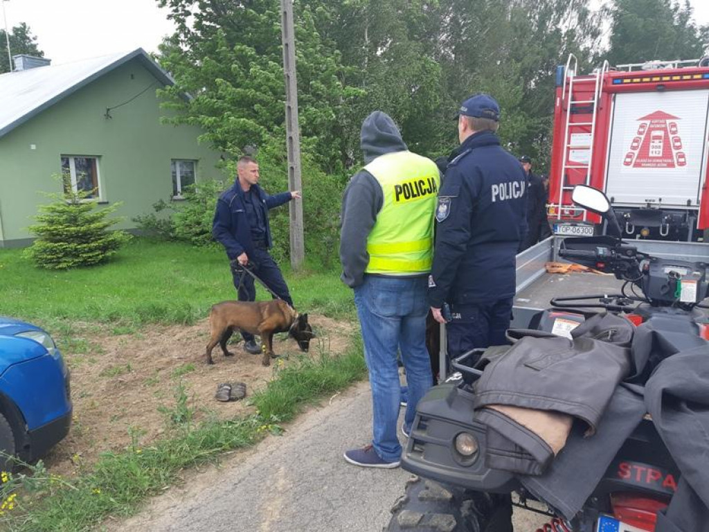 Trzy dni poszukiwań zaginionego mężczyzny. W akcji 70 policjantów, psy, dron i śmigłowiec [zdjęcia]