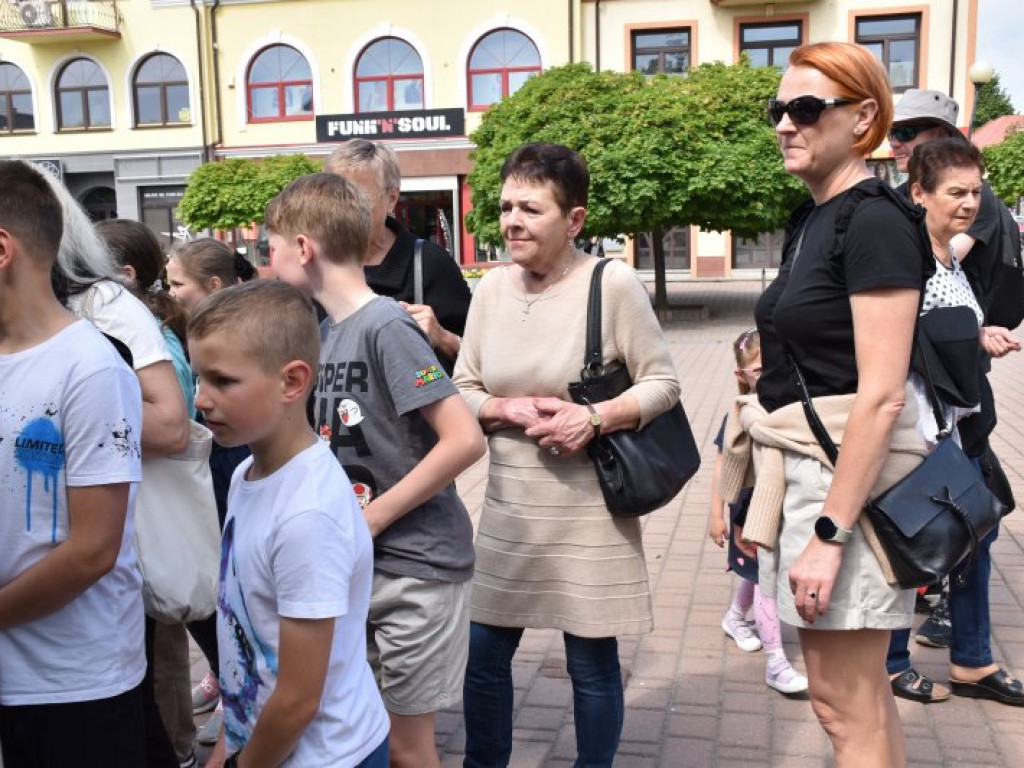 Trwa Eko-Dzień Dziecka na pl. Bartosza Głowackiego w Tarnobrzegu [zdjęcia]