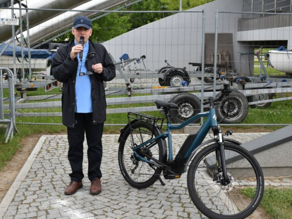 Rajd Papieski z biskupem na czele. Uczestnicy jadą z Sandomierza do Stanów Bojanowskich [zdjęcia]