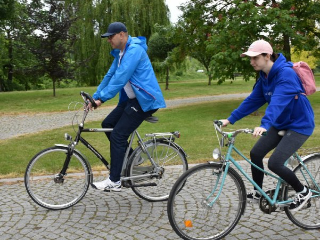 Rajd Papieski z biskupem na czele. Uczestnicy jadą z Sandomierza do Stanów Bojanowskich [zdjęcia]