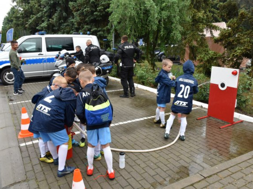 Nowy plac zabaw i inne atrakcje w prezencie dla najmłodszych sandomierzan [zdjęcia]