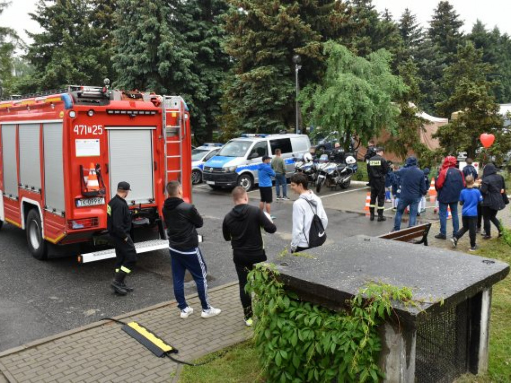 Nowy plac zabaw i inne atrakcje w prezencie dla najmłodszych sandomierzan [zdjęcia]