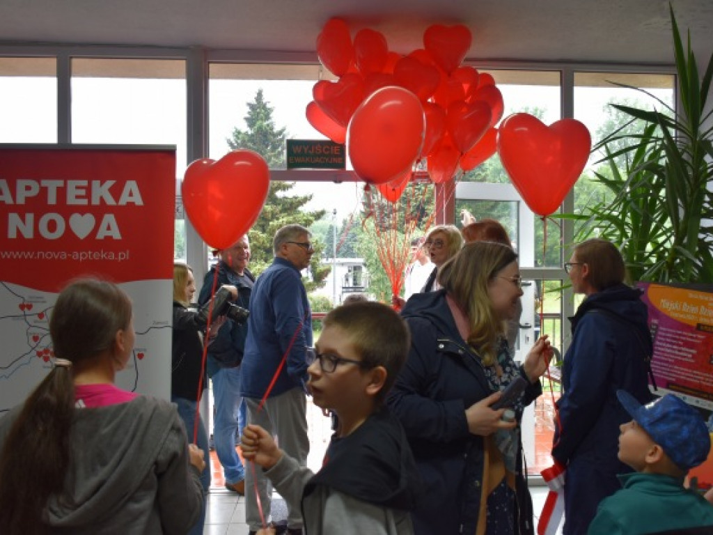 Nowy plac zabaw i inne atrakcje w prezencie dla najmłodszych sandomierzan [zdjęcia]