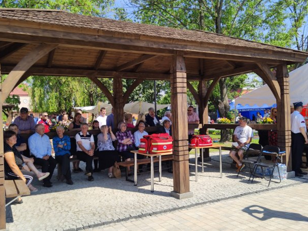 Rynek w Koprzywnicy uroczyście otwarty [zdjęcia]
