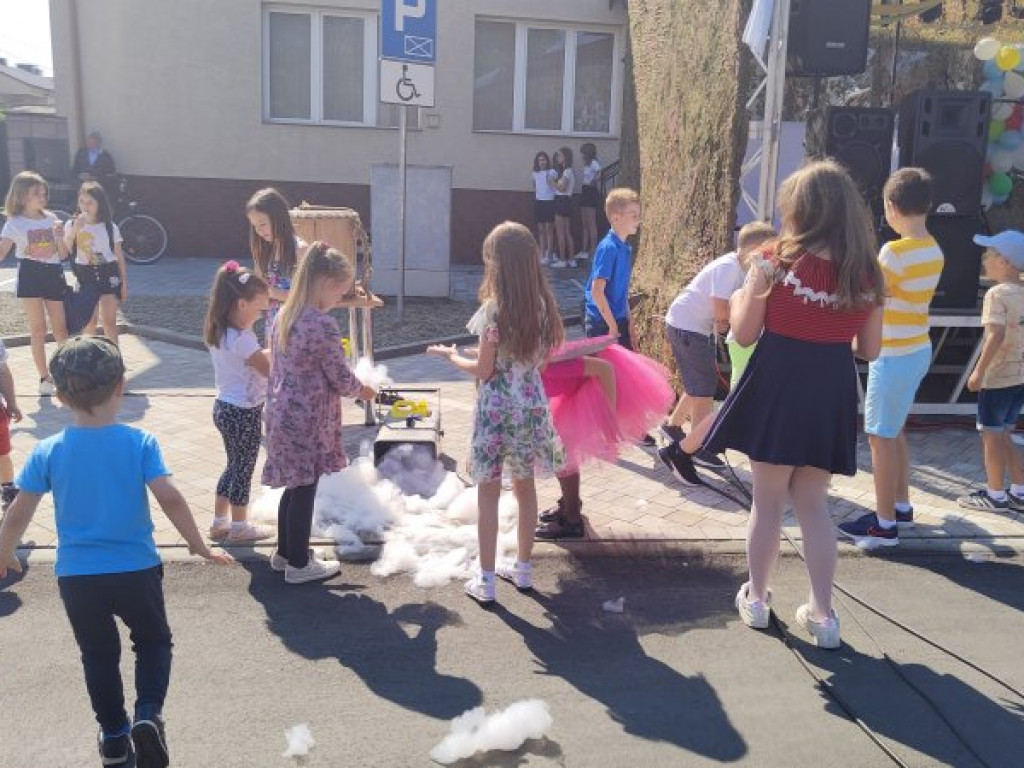 Rynek w Koprzywnicy uroczyście otwarty [zdjęcia]