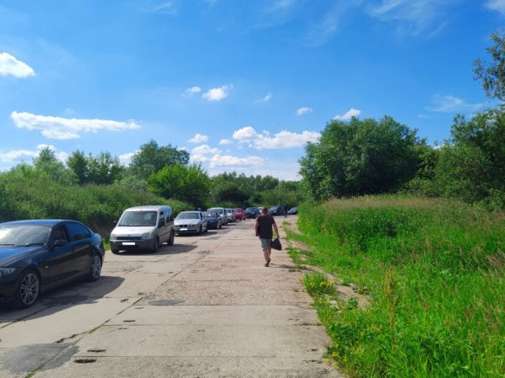 Przez wypadek koło mostu zakorkował się prom w Tarnobrzegu [zdjęcia]
