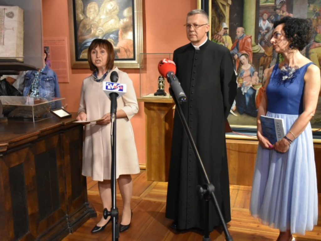 Urzekające obrazy Lucyny Gozdek w Muzeum Diecezjalnym w Sandomierzu [zdjęcia]