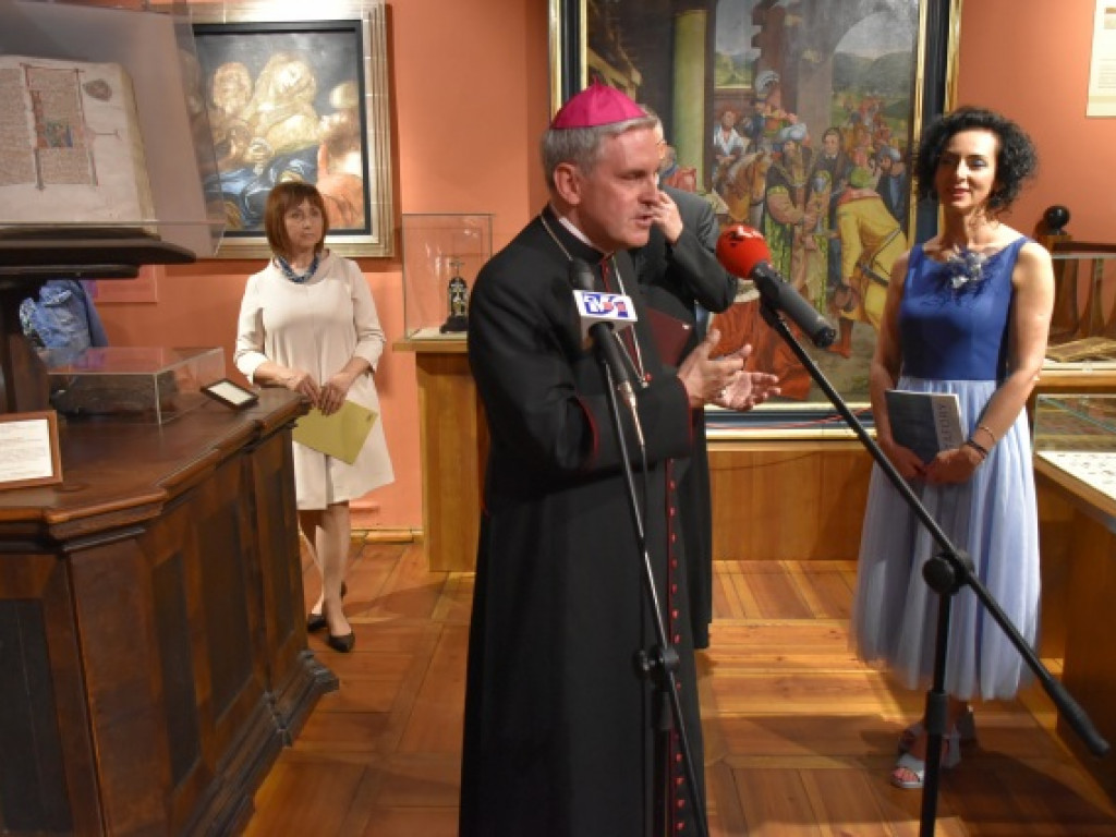 Urzekające obrazy Lucyny Gozdek w Muzeum Diecezjalnym w Sandomierzu [zdjęcia]