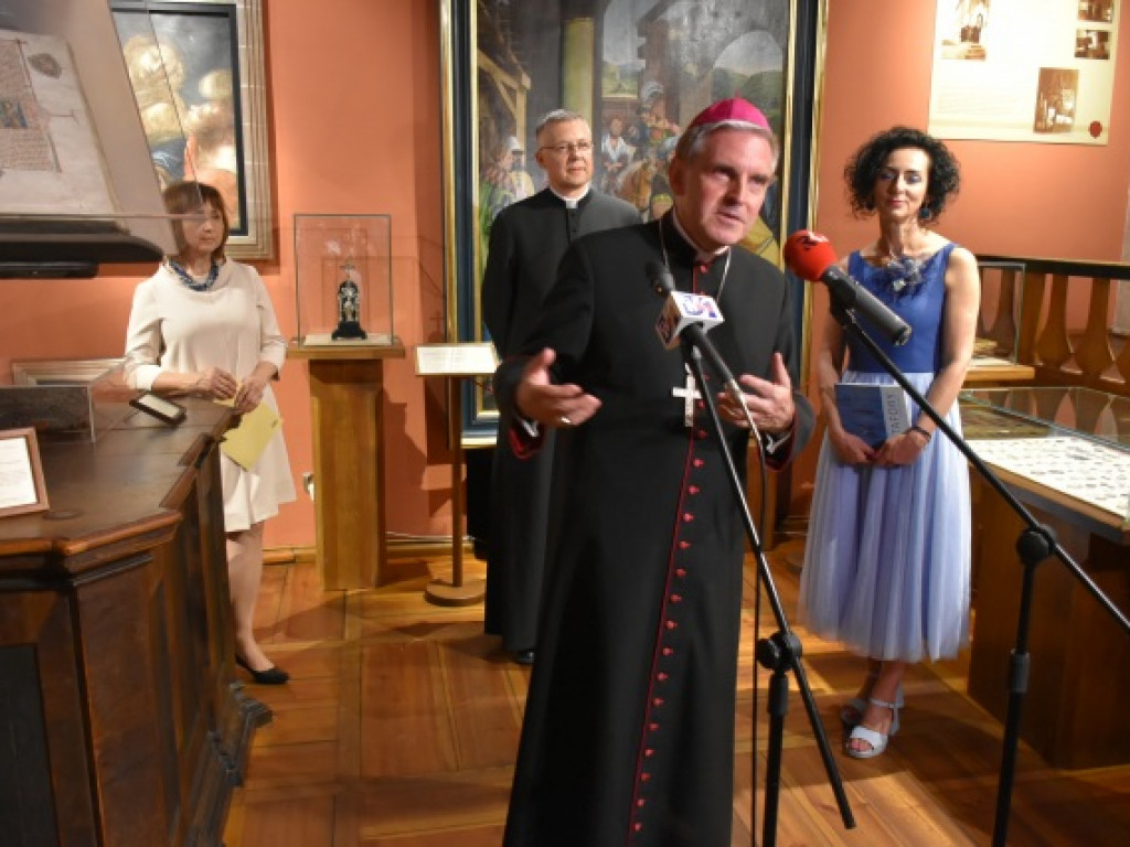 Urzekające obrazy Lucyny Gozdek w Muzeum Diecezjalnym w Sandomierzu [zdjęcia]