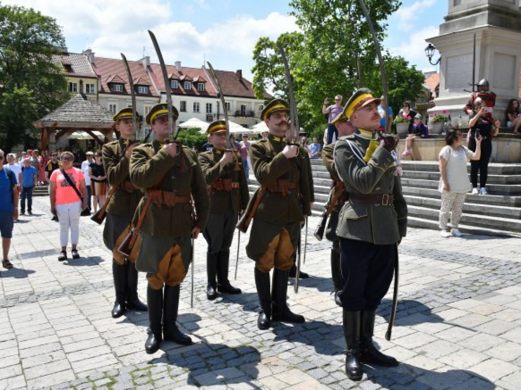 Sandomierzanie upamiętnili 14 Pułk Ułanów Jazłowieckich [zdjęcia]