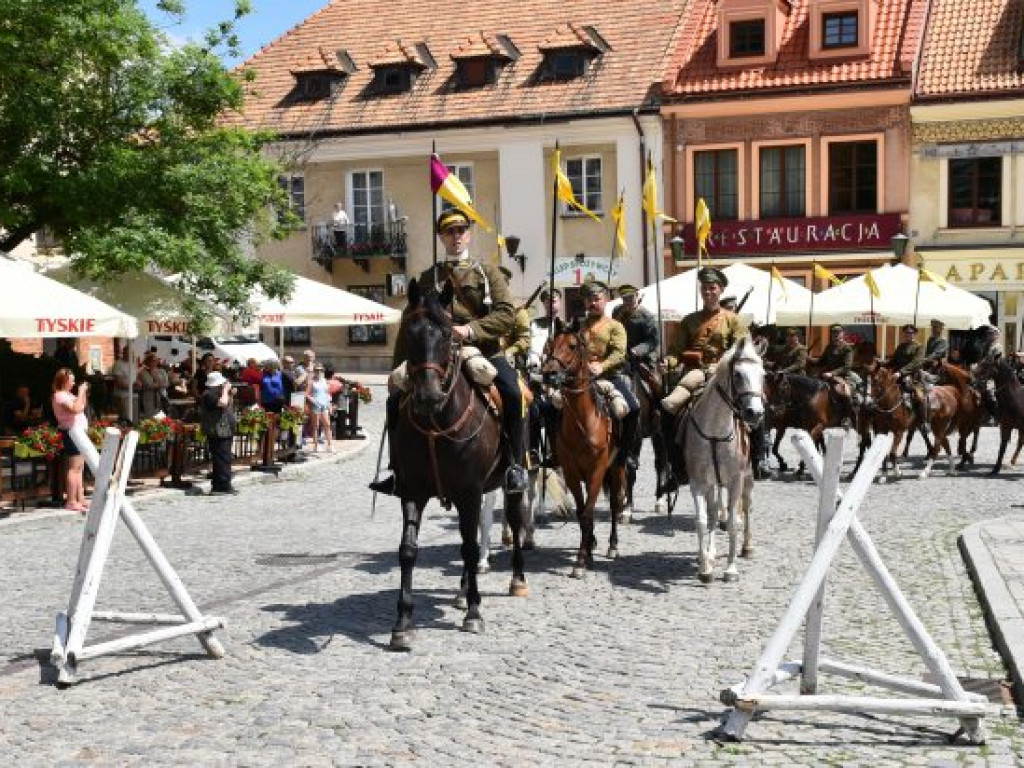 Sandomierzanie upamiętnili 14 Pułk Ułanów Jazłowieckich [zdjęcia]