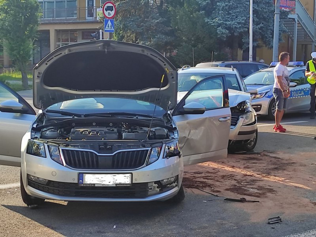 Wypadek w Tarnobrzegu. Są ranni [zdjęcia]