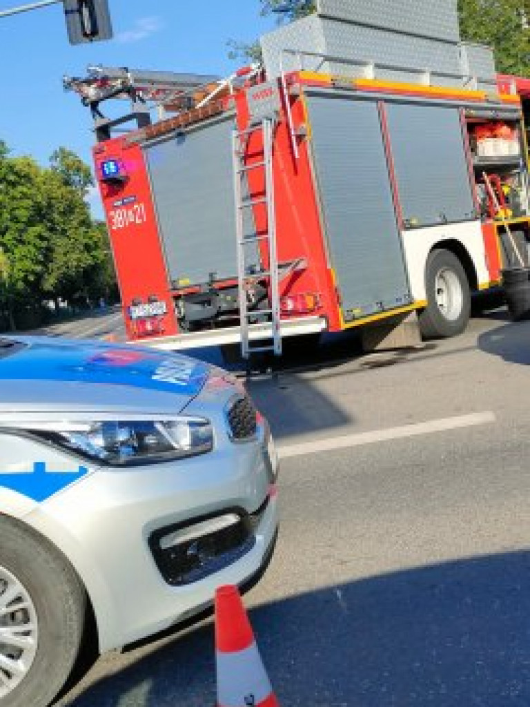Wypadek w Tarnobrzegu. Są ranni [zdjęcia]