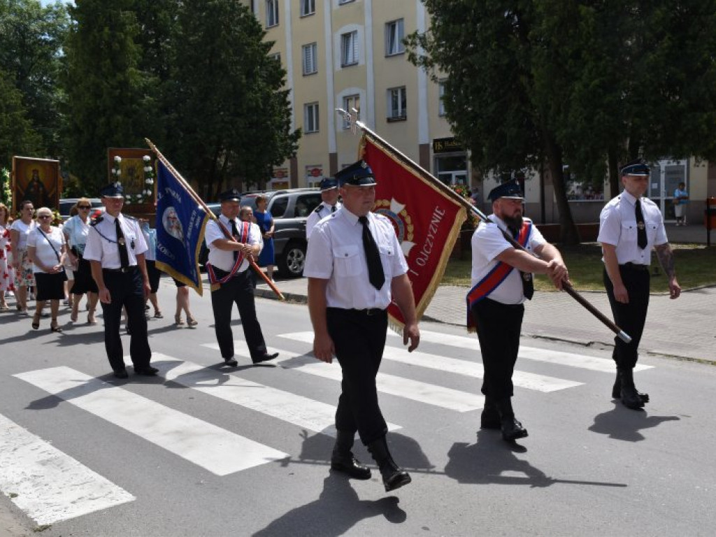 Procesja Bożego Ciała w Nowej Dębie [zdjęcia]