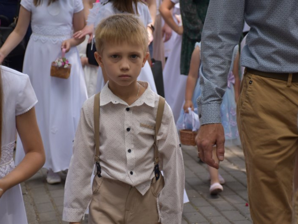 Procesja Bożego Ciała w Nowej Dębie [zdjęcia]