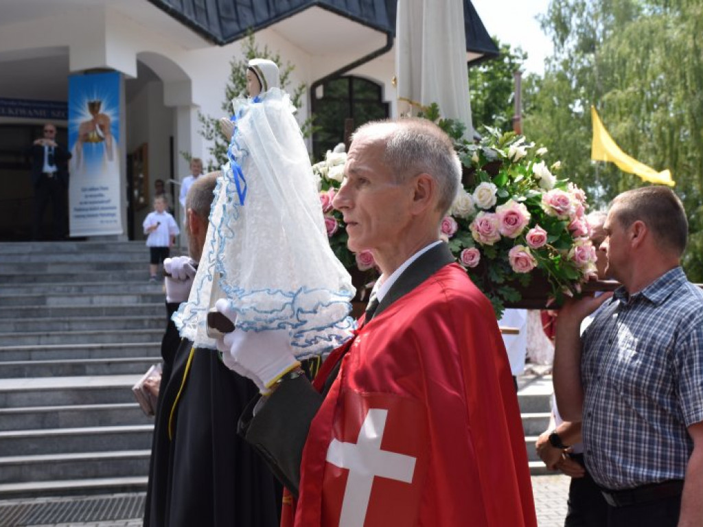 Procesja Bożego Ciała w Nowej Dębie [zdjęcia]