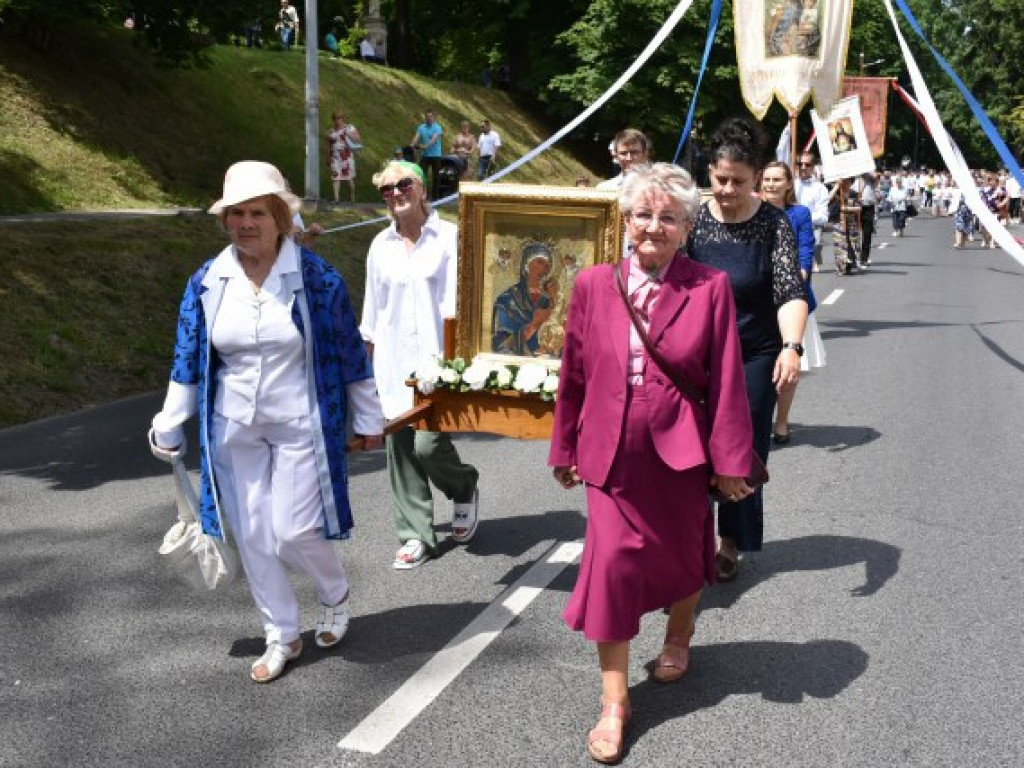 Tłumy sandomierzan na procesji Bożego Ciała [zdjęcia]