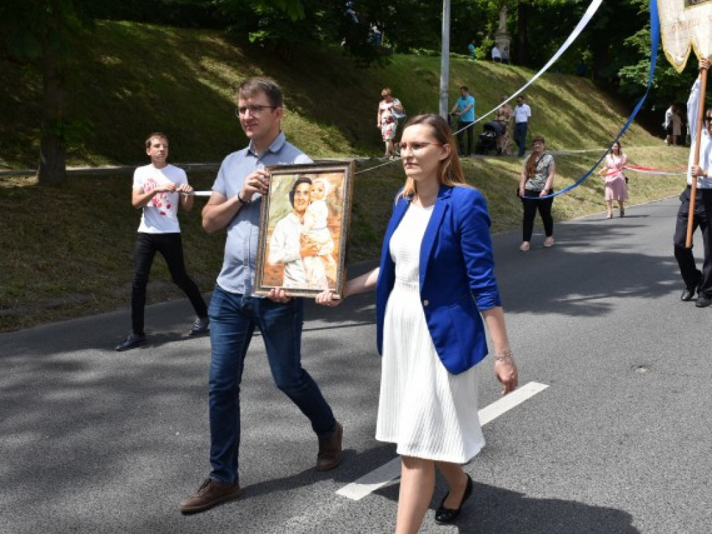 Tłumy sandomierzan na procesji Bożego Ciała [zdjęcia]