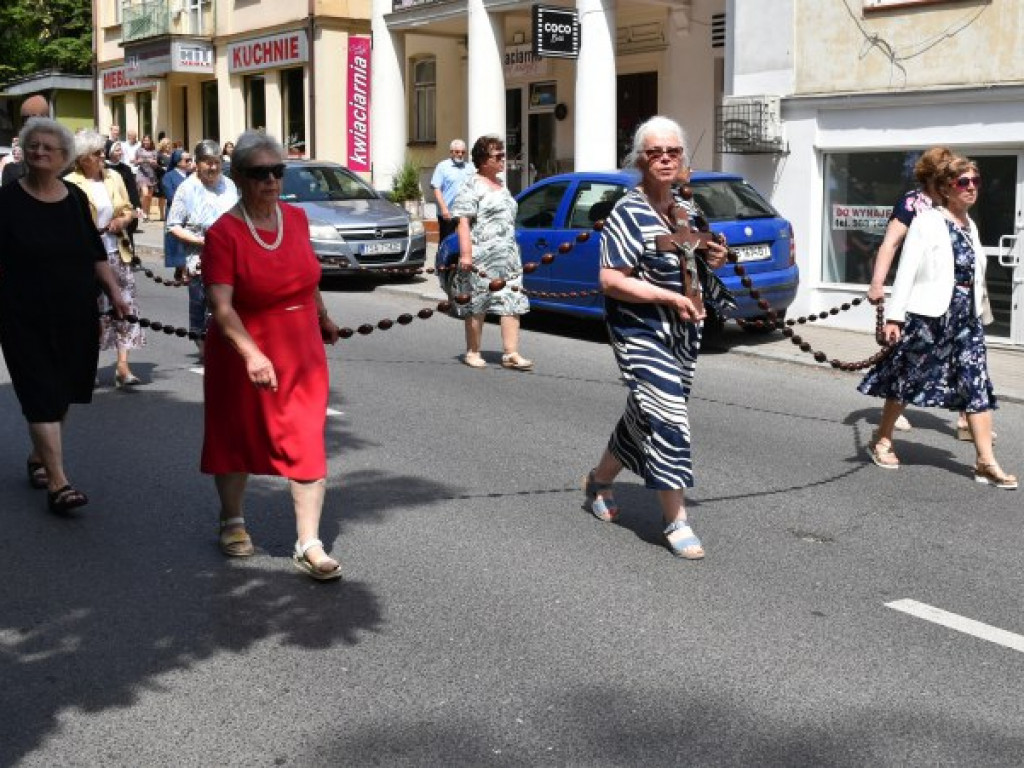 Tłumy sandomierzan na procesji Bożego Ciała [zdjęcia]