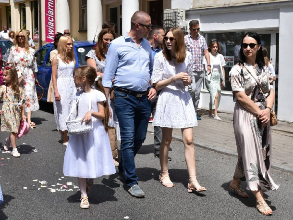 Tłumy sandomierzan na procesji Bożego Ciała [zdjęcia]