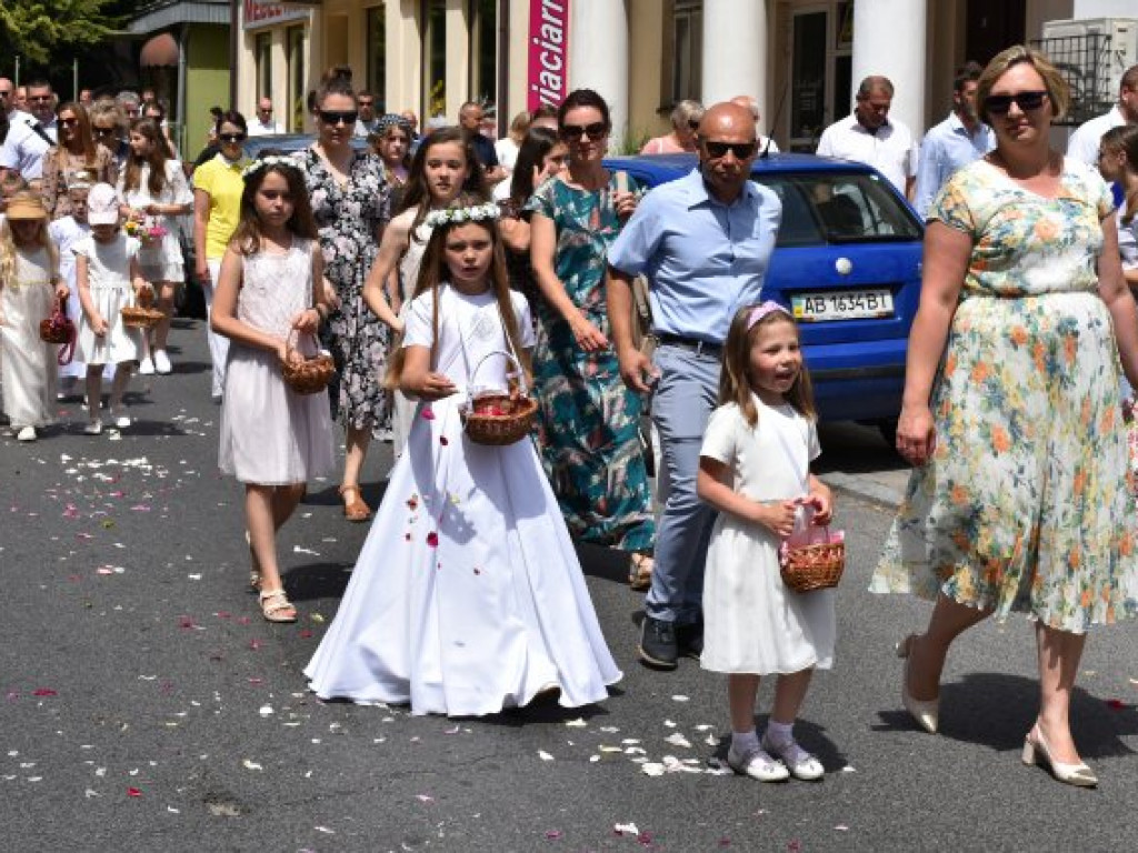 Tłumy sandomierzan na procesji Bożego Ciała [zdjęcia]