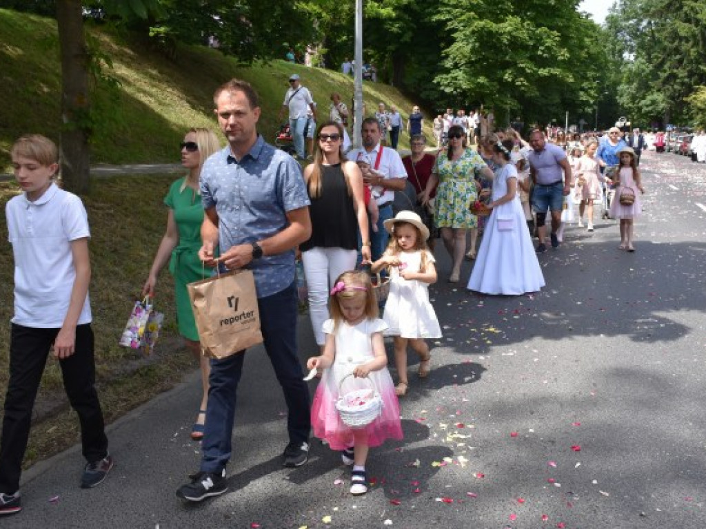 Tłumy sandomierzan na procesji Bożego Ciała [zdjęcia]