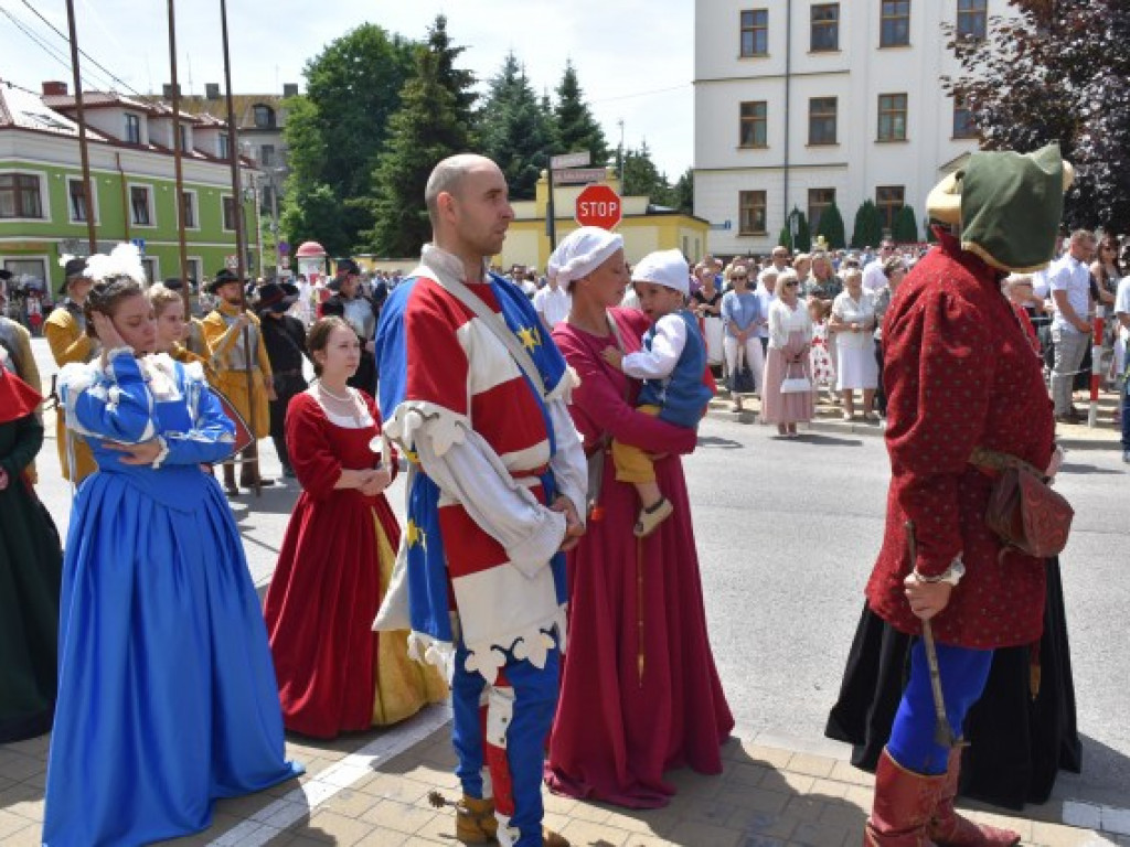 Tłumy sandomierzan na procesji Bożego Ciała [zdjęcia]