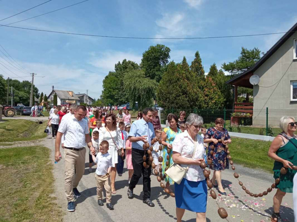 Procesja Bożego Ciała w Goźlicach w gminie Klimontów [zdjęcia]