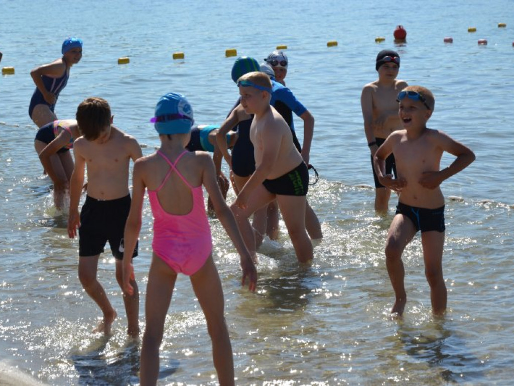 Mali twardziele rywalizowali w triathlonie nad Jeziorem Tarnobrzeskim [zdjęcia]